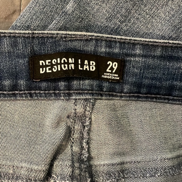 DESIGN LAB STRAIGHT TORN STAR EMBELLISHED DENIM JEANS 29 - Picture 9 of 9